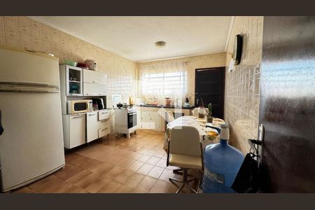 Foto 02 de casa à venda com 2 quartos, 90m² em Vila Sonia, São Paulo