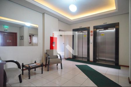 Hall de entrada de apartamento à venda com 2 quartos, 107m² em Centro, São Leopoldo