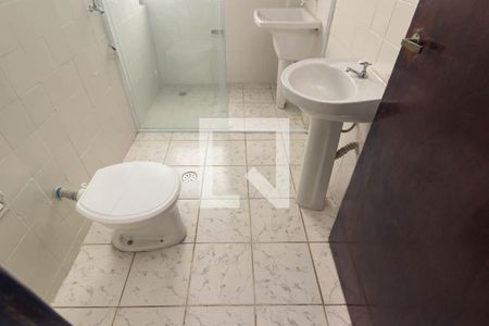 Banheiro de kitnet/studio para alugar com 1 quarto, 32m² em República, São Paulo