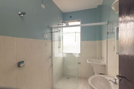 Banheiro de kitnet/studio para alugar com 1 quarto, 32m² em República, São Paulo