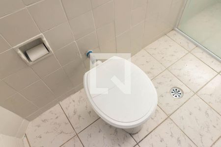 Banheiro de kitnet/studio para alugar com 1 quarto, 32m² em República, São Paulo