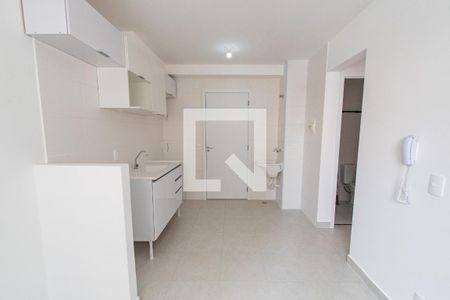 Sala/Cozinha de apartamento à venda com 2 quartos, 33m² em Cambuci, São Paulo