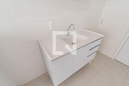 Sala/Cozinha de apartamento à venda com 2 quartos, 33m² em Cambuci, São Paulo