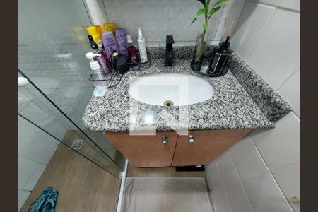 Banheiro de apartamento à venda com 2 quartos, 56m² em Vila Inglesa, São Paulo