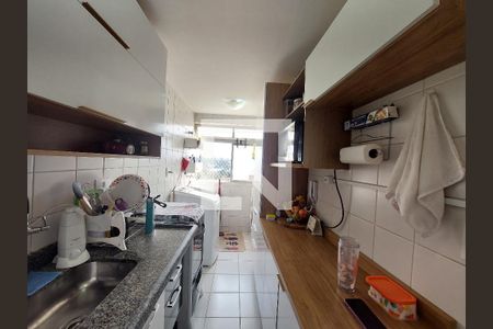 Cozinha de apartamento à venda com 2 quartos, 56m² em Vila Inglesa, São Paulo