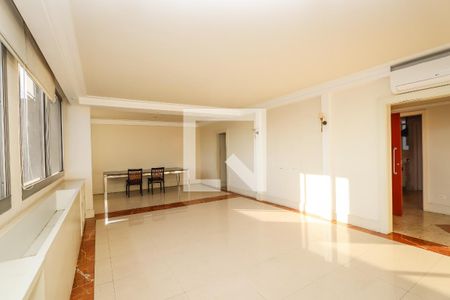 Sala de apartamento à venda com 3 quartos, 200m² em Vila Suzana, São Paulo