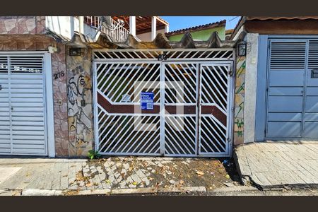 Fachada de casa à venda com 2 quartos, 100m² em Jardim Santa Cruz, São Paulo