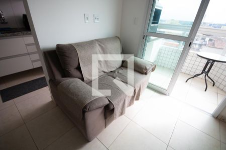 Sala de apartamento para alugar com 2 quartos, 64m² em Guilhermina, Praia Grande