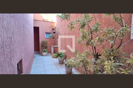 Quintal de casa à venda com 3 quartos, 256m² em Santa Maria, São Caetano do Sul