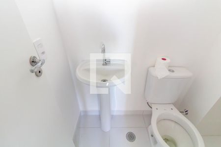 Banheiro de apartamento para alugar com 2 quartos, 32m² em Colônia (zona Leste), São Paulo