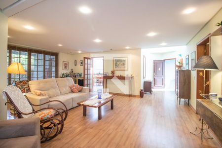 Sala de casa à venda com 3 quartos, 250m² em Aberta dos Morros, Porto Alegre