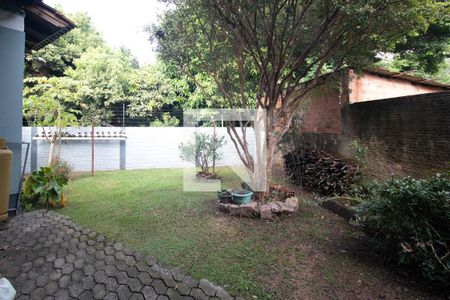 Quintal de casa à venda com 3 quartos, 250m² em Aberta dos Morros, Porto Alegre