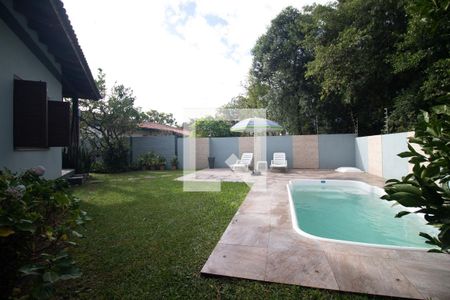 Quintal de casa à venda com 3 quartos, 250m² em Aberta dos Morros, Porto Alegre