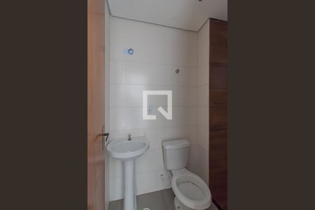 Banheiro de apartamento para alugar com 1 quarto, 35m² em Vila Ré, São Paulo