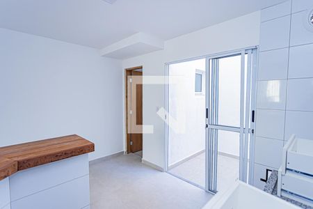 Sala/Cozinha de casa para alugar com 2 quartos, 64m² em Vila Pereira Cerca, São Paulo