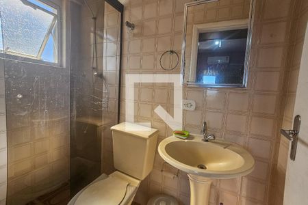 Banheiro da Suíte de apartamento para alugar com 2 quartos, 130m² em Jardim Las Palmas, Guarujá