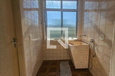 Área de serviço de apartamento para alugar com 2 quartos, 130m² em Jardim Las Palmas, Guarujá