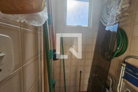 Área de serviço de apartamento para alugar com 2 quartos, 130m² em Jardim Las Palmas, Guarujá