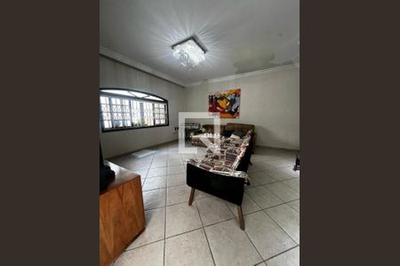 Casa à venda com 4 quartos, 240m² em Cambuci, São Paulo