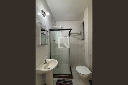 Banheiro social de apartamento à venda com 1 quarto, 27m² em Copacabana, Rio de Janeiro