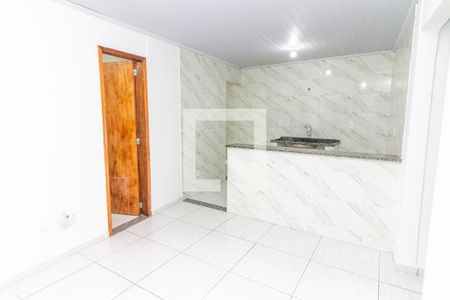 Sala de casa para alugar com 2 quartos, 52m² em Vila Valqueire, Rio de Janeiro