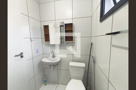 Banheiro de kitnet/studio para alugar com 1 quarto, 43m² em Liberdade, São Paulo