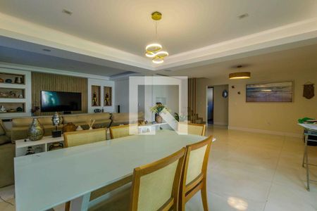 Sala de casa de condomínio para alugar com 4 quartos, 320m² em Recreio dos Bandeirantes, Rio de Janeiro