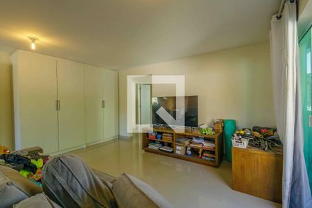 Suíte de casa de condomínio para alugar com 4 quartos, 320m² em Recreio dos Bandeirantes, Rio de Janeiro