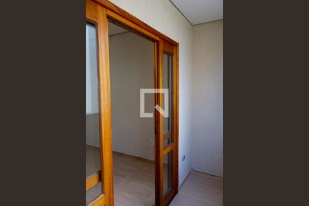 Sacada de casa à venda com 3 quartos, 180m² em Santa Maria, Osasco
