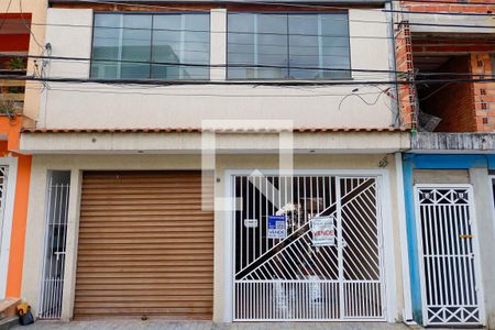 Fachada de casa à venda com 3 quartos, 180m² em Santa Maria, Osasco