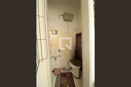 Lavabo de apartamento à venda com 3 quartos, 83m² em Petrópolis, Porto Alegre
