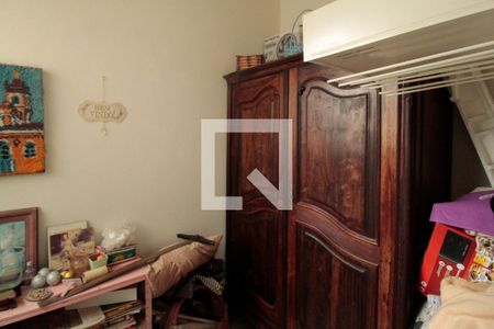 Quarto de Serviço de apartamento à venda com 3 quartos, 83m² em Petrópolis, Porto Alegre