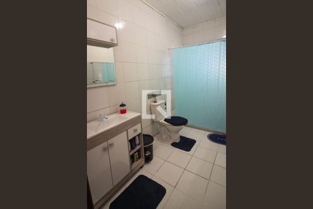 Banheiro Social de casa à venda com 3 quartos, 120m² em Glória, Porto Alegre