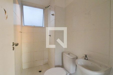 Banheiro de apartamento à venda com 2 quartos, 52m² em Olaria, Canoas