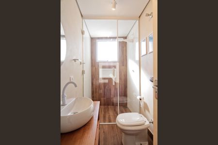 Salão - banheiro de casa à venda com 4 quartos, 290m² em Vila Mangalot, São Paulo