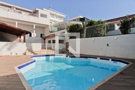 Área externa de casa à venda com 4 quartos, 290m² em Vila Mangalot, São Paulo