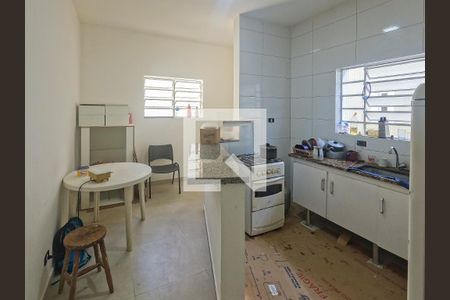Cozinha de casa de condomínio para alugar com 2 quartos, 64m² em Vila Pereira Cerca, São Paulo