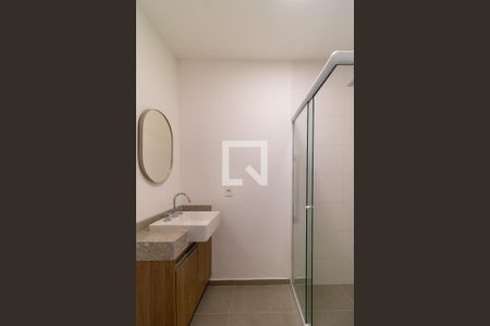 Banheiro de kitnet/studio para alugar com 1 quarto, 27m² em Perdizes, São Paulo