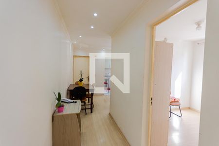 Corredor de apartamento à venda com 2 quartos, 49m² em Parque das Nações, Santo André
