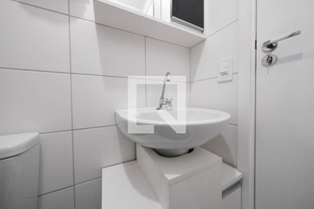 Banheiro de apartamento para alugar com 2 quartos, 37m² em Cidade Antônio Estêvão de Carvalho, São Paulo