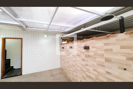 Quintal de casa para alugar com 3 quartos, 100m² em Estuário, Santos