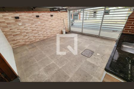 Quintal de casa para alugar com 3 quartos, 100m² em Estuário, Santos
