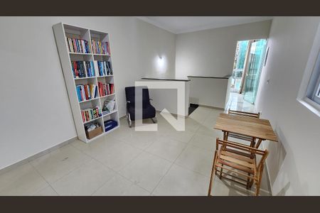 Sala de casa para alugar com 3 quartos, 96m² em Estuário, Santos