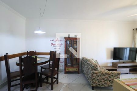 Sala de apartamento para alugar com 2 quartos, 90m² em Vila Alzira, Guarujá