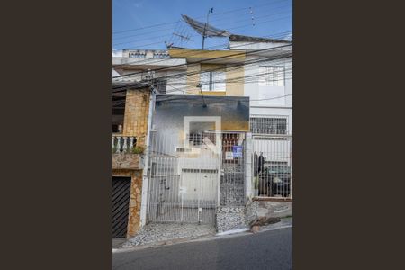 Fachada + placa de casa à venda com 2 quartos, 110m² em Centro, Diadema