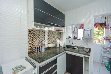Cozinha de apartamento para alugar com 2 quartos, 68m² em Jardim Regis, São Paulo