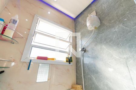 Banheiro de apartamento à venda com 2 quartos, 34m² em Vila Antonieta, São Paulo
