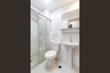Banheiro Social de apartamento à venda com 2 quartos, 42m² em Santo Amaro, São Paulo