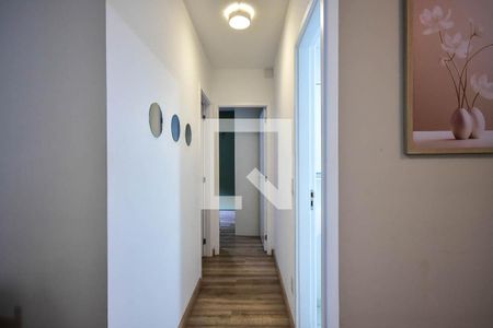 Corredor de apartamento para alugar com 2 quartos, 55m² em Vila Andrade, São Paulo
