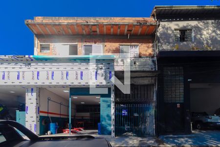 Fachada de casa à venda com 5 quartos, 200m² em Vila Nova Pauliceia, São Paulo